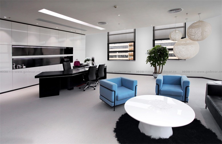 現(xiàn)代簡約風(fēng)格辦公室裝修效果圖有哪些必備元素？